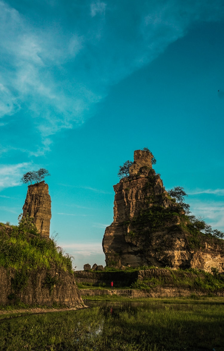 山水旅游景点的宣传语怎么写,山水景点文案插图2